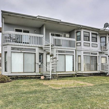 Condo With Balcony, Dock And Access To Lake Erie Sand Beach Экстерьер фото